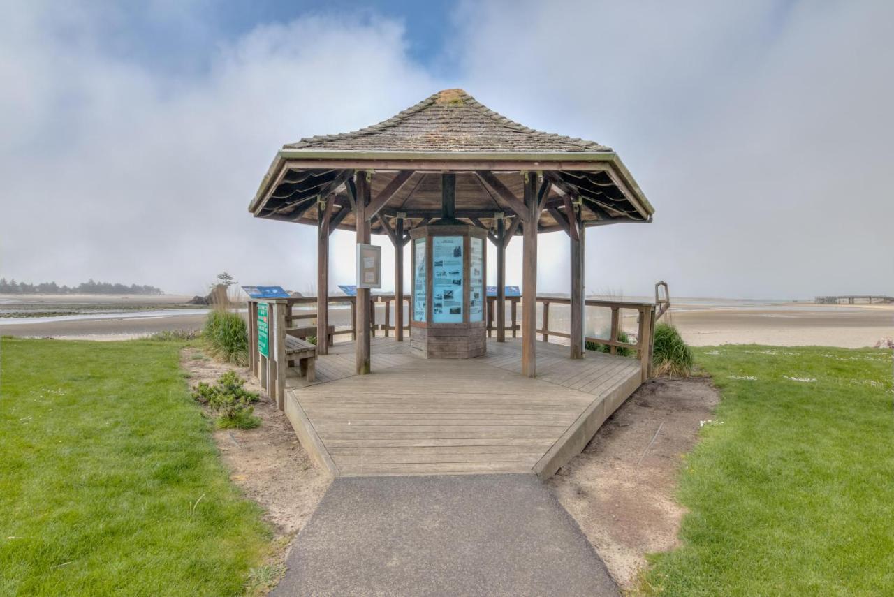 Birds Nest Suite Lincoln City Exterior photo